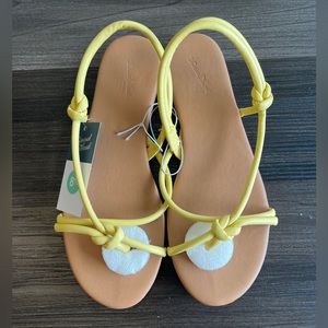 Yellow strapped sandals